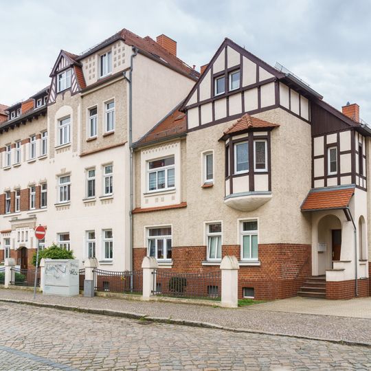 Unruhstraße 3, 5, 7