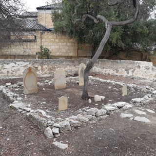 Sutton Family Graveyard