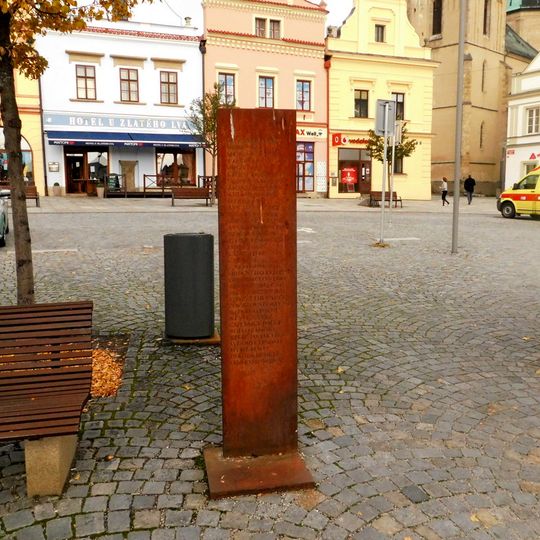 Tabule s citáty Karla Havlíčka Borovského na náměstí v Havlíčkově Brodě