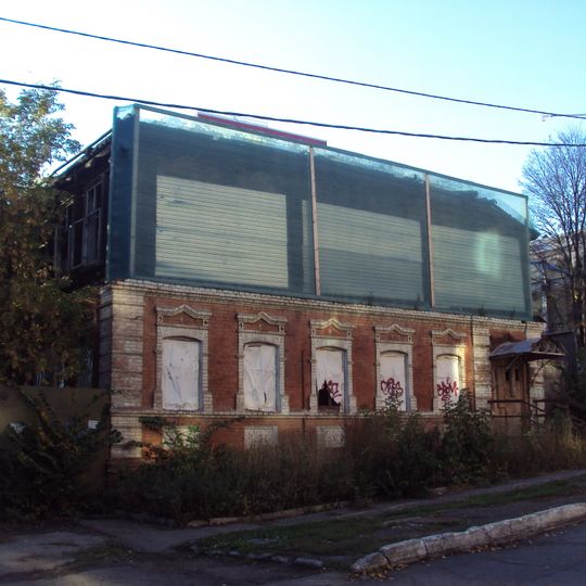 Дом жилой полукаменный