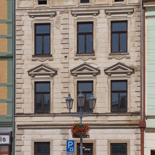 Zámecké náměstí 38