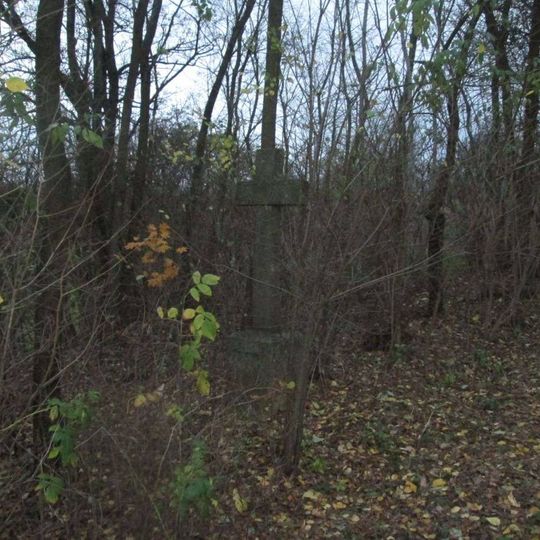 Kříž severně od Dolu