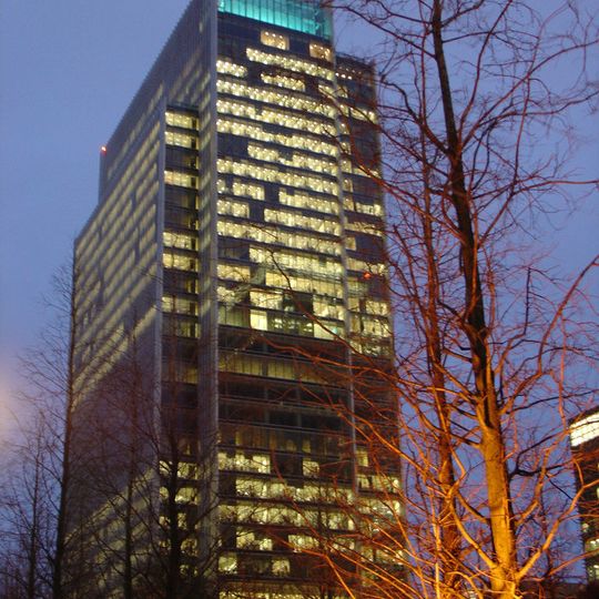 10 Upper Bank Street