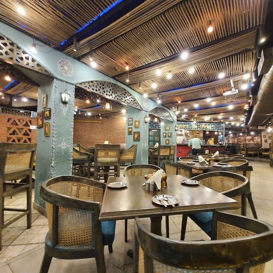 Garam Dharam - Dhaba ते Theka