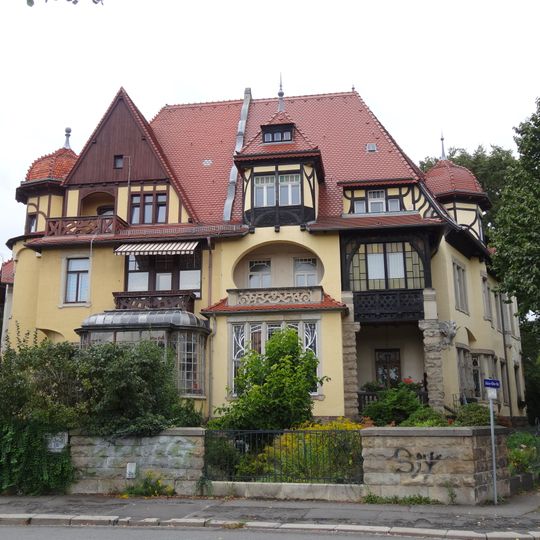 Villa Gustav-Adolf-Straße 13