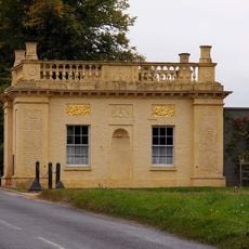 Buckingham Lodges, West Lodge