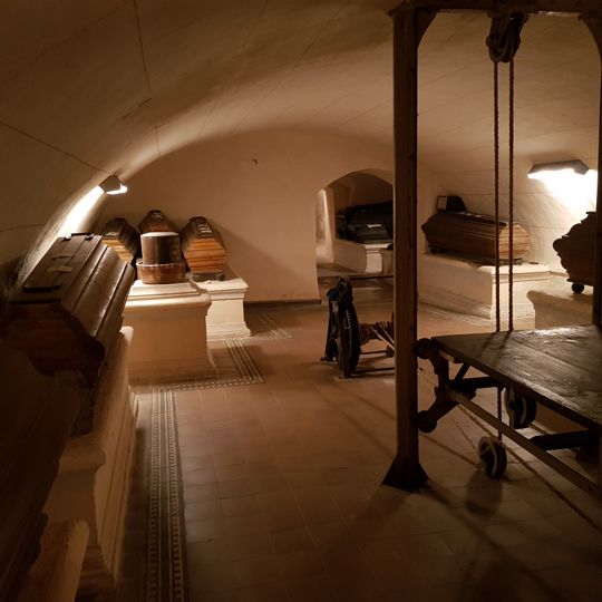 Gallas and Clam-Gallas Vault