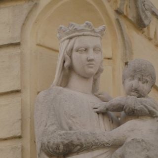 Vierge à l'Enfant place Saint-Paul
