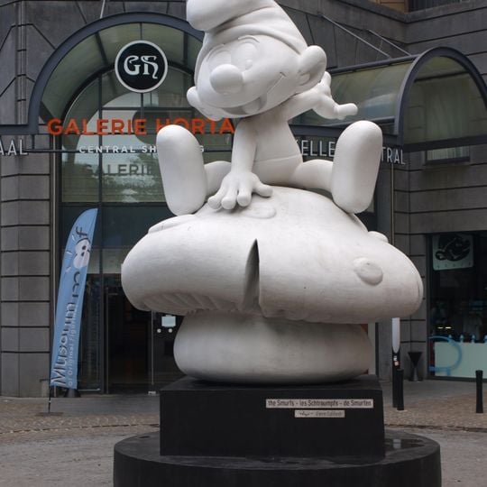 Smurf Statue