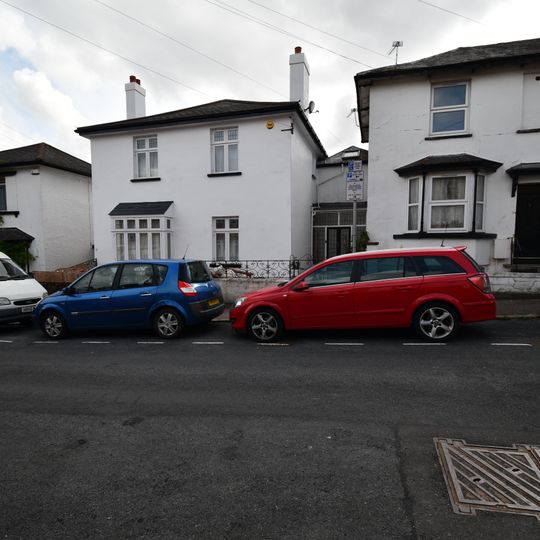 2-6 , Homefield Road