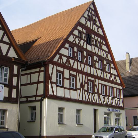 Hauptstraße 27