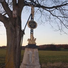 Kříž u křižovatky západně od Hroznatína