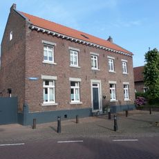 Heistraat 2, Einighausen