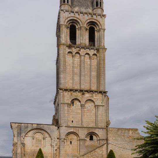 Église abbatiale Notre-Dame-du-Bourg-Dieu de Déols