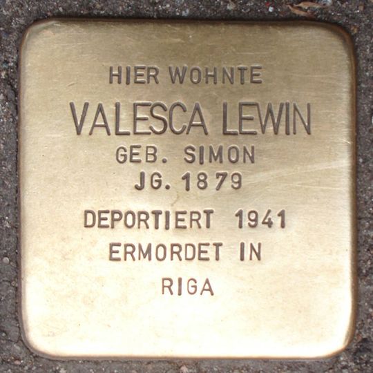Stolperstein dedicated to Valesca Lewin