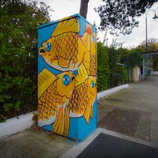 Electric School of Fish