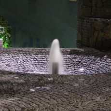 Malá fontána v areálu Městského divadla v Brně