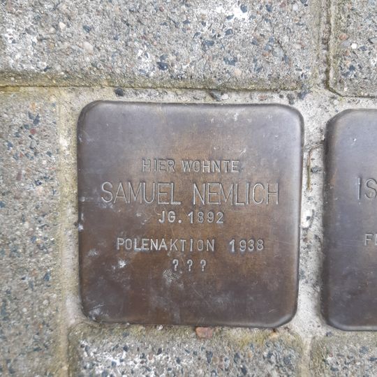 Stolperstein en memoria de Samuel  Nemlich