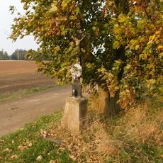 Kříž u cesty východně od Termesiv