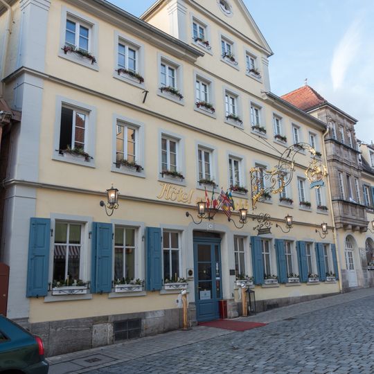 Untere Schmiedgasse 16, Hotel