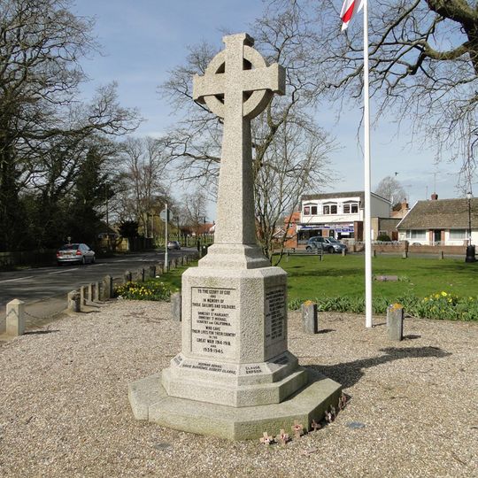 War memorial cross at Ormesby St Margaret