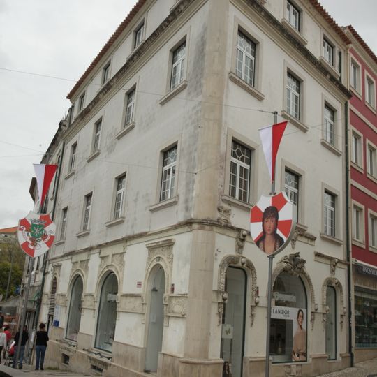 Edifício na Rua Direita, n.º 1 a 3