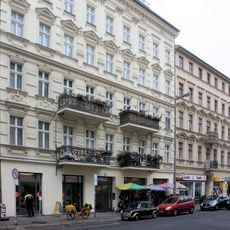 Mietshaus & Laden Wilmersdorfer Straße 23