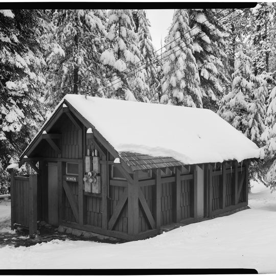 Giant Forest Comfort Station