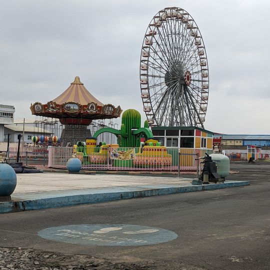 Hi-Impact Planet Amusement Park