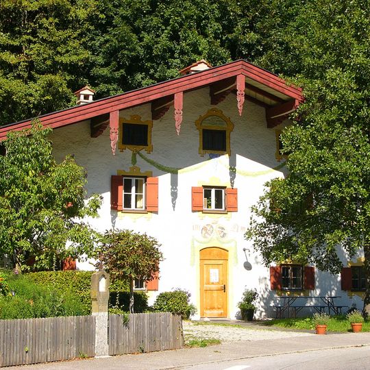 Ehemaliges Amts- oder Burgrichterhaus, jetzt Wohn- und Geschäftshaus