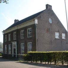 Lingedijk 21, Wadenoijen