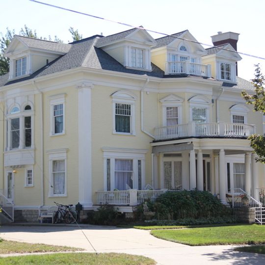 Nathaniel and Esther Robbins House