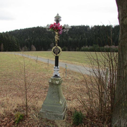 Kříž u Sedlické přehrady směrem ke Kordovsku