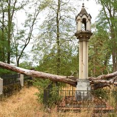 Column shrine near funeral chapel in Lechovice