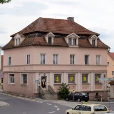 Wohn- und Geschäftshaus