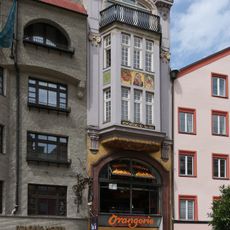 Maria-Theresien-Straße 10