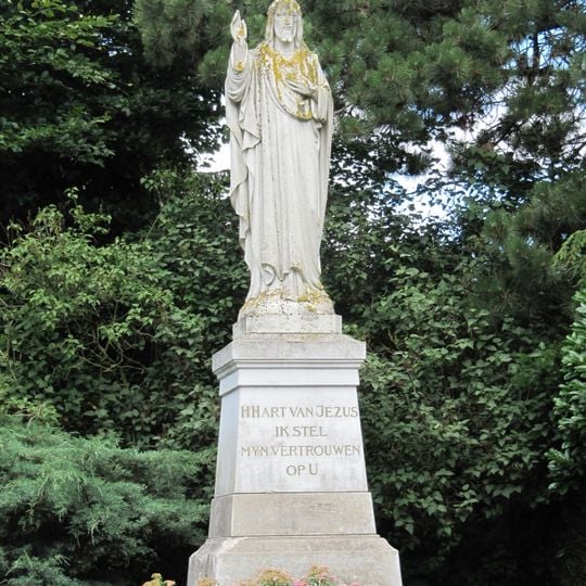 Statue of Sacred Heart of Jesus Christ