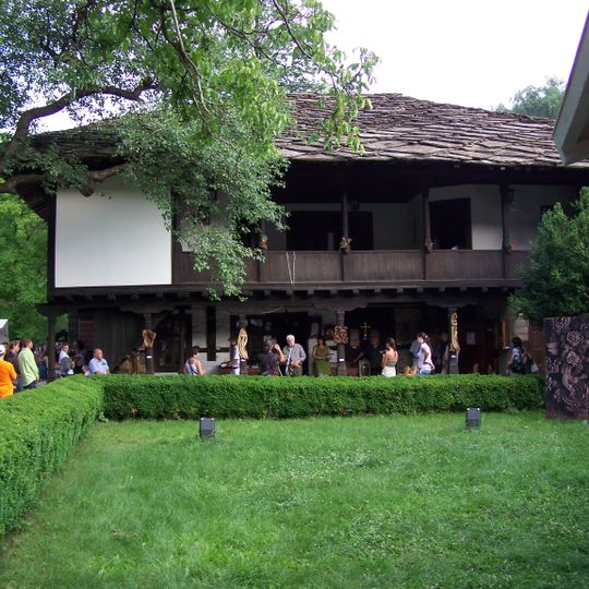 Специализиран музей за резбарско и зографско изкуство