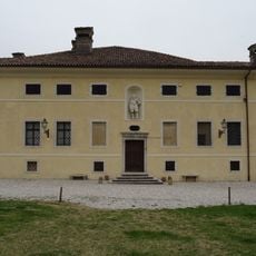 Palazzo Lodron