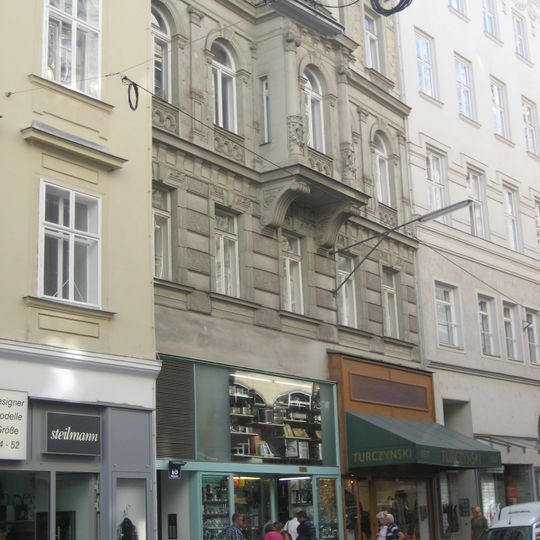 Wohn- und Geschäftshaus