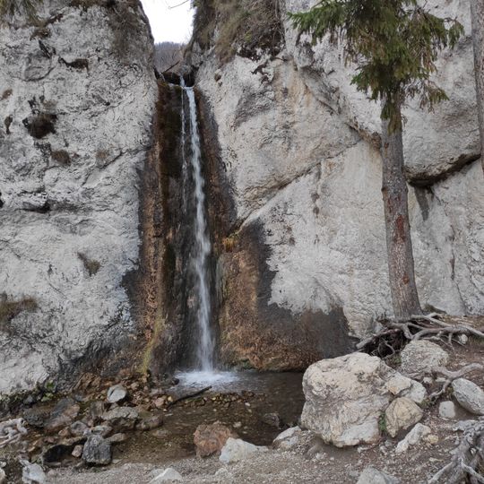 Poľovnícky vodopád