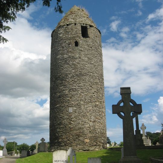 Dromiskin Round Tower