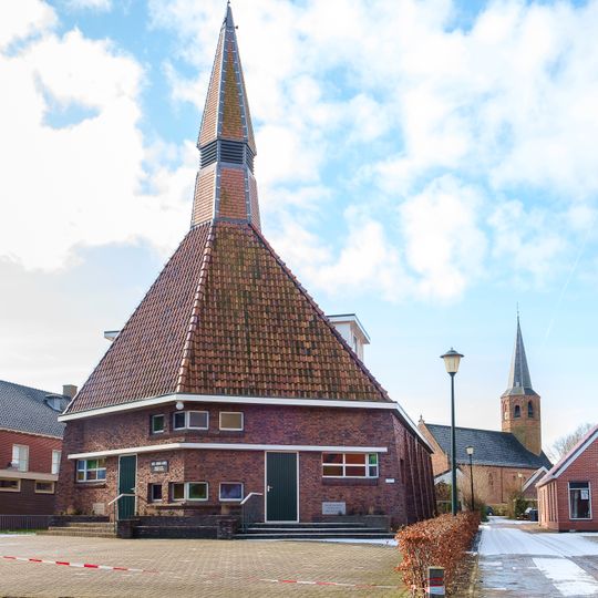 Gereformeerde kerk met aangebouwde kosterswoning