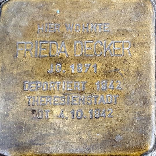 Stolperstein en memoria de Frieda Decker