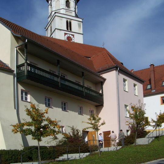 Schul- und Mesnerhaus