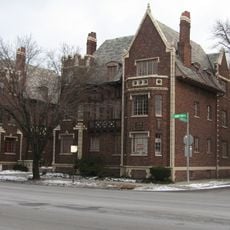 Garfield-Broad Apartments