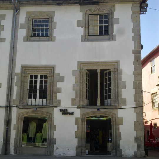 Casa chamada de João Velho ou dos Arcos