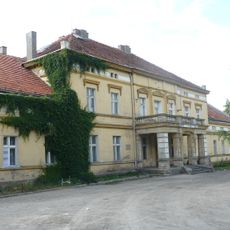 Dwór (dec. pałac) w Słupach