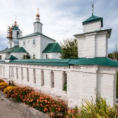 Ограда с воротами (Чамерево)