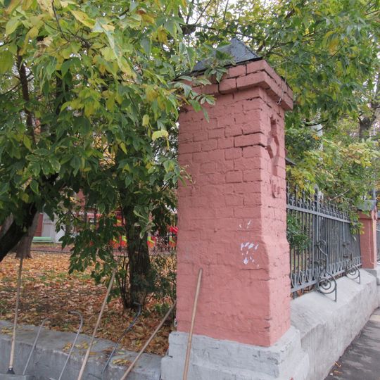 Ограда с воротами